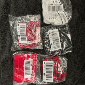 Victoria’s Secret panties size large lot or 5